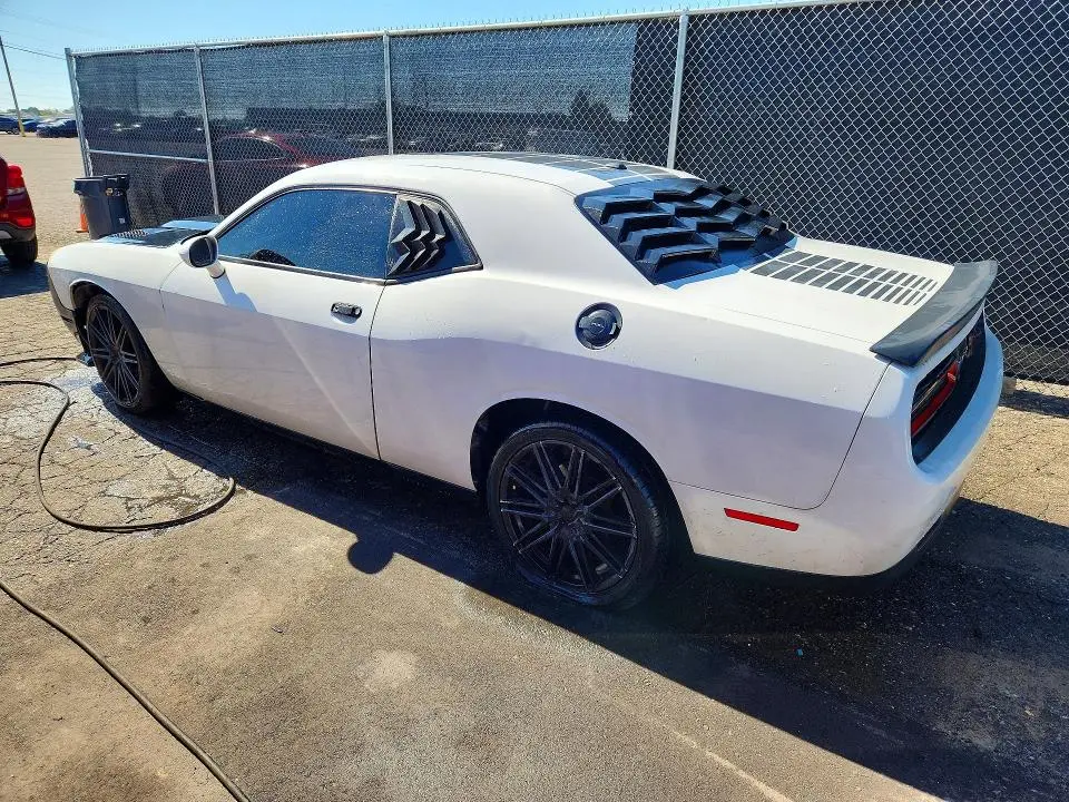 2016 DODGE CHALLENGER SXT  