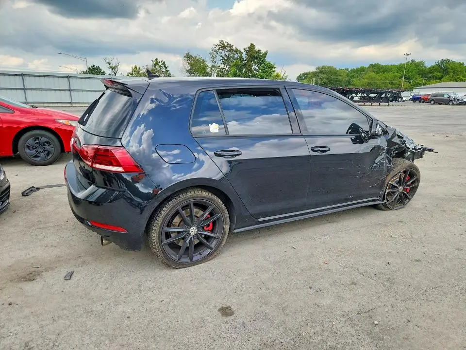 2021 VOLKSWAGEN GTI S  