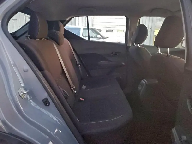 2022 NISSAN KICKS SV  