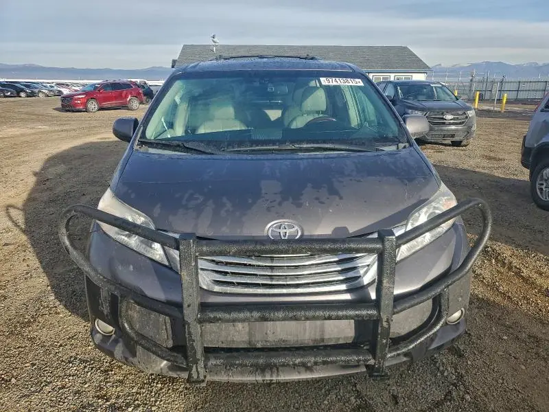 2011 TOYOTA SIENNA XLE  