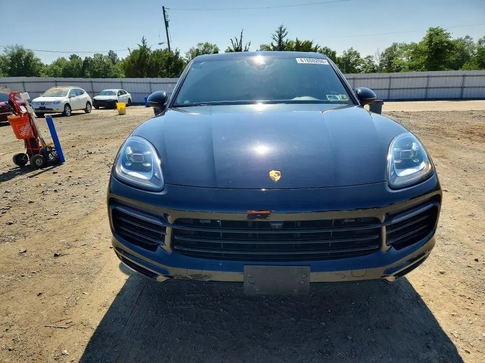 2019 PORSCHE CAYENNE S  