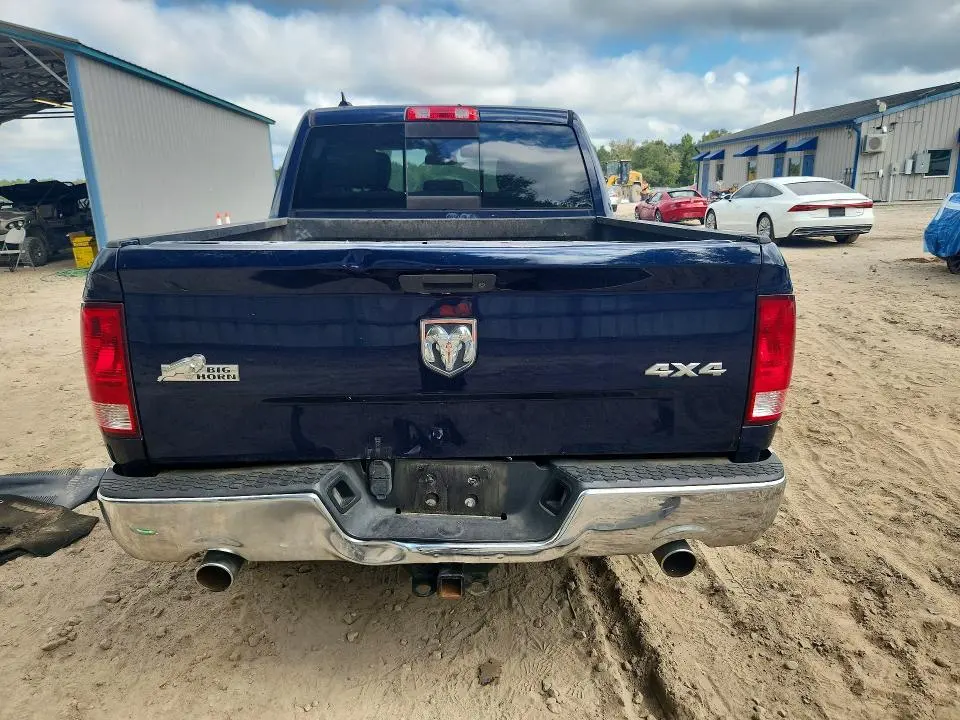 2015 RAM 1500 SLT  