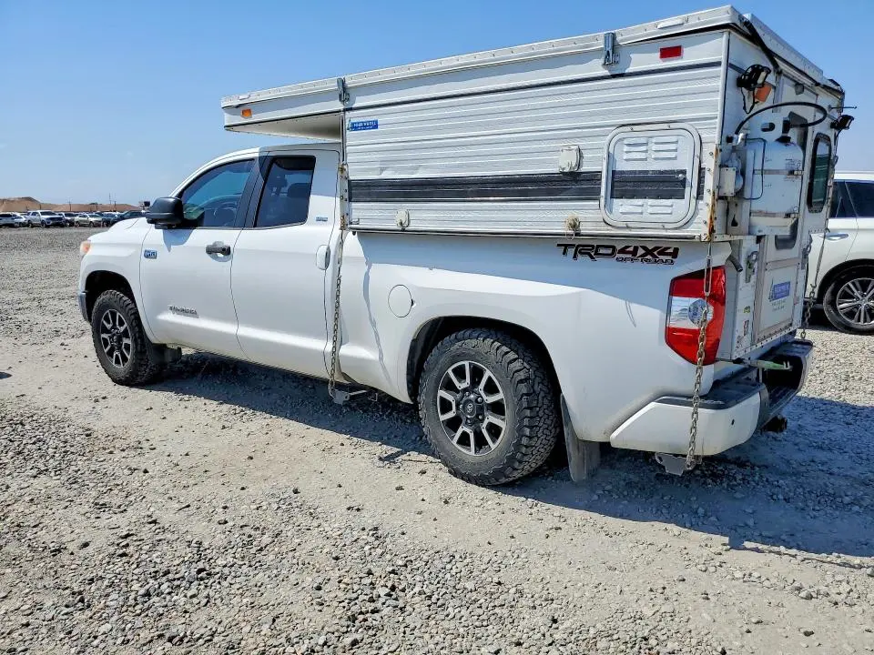 2017 TOYOTA TUNDRA SR5  