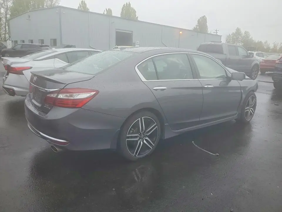 2017 HONDA ACCORD TOURING  