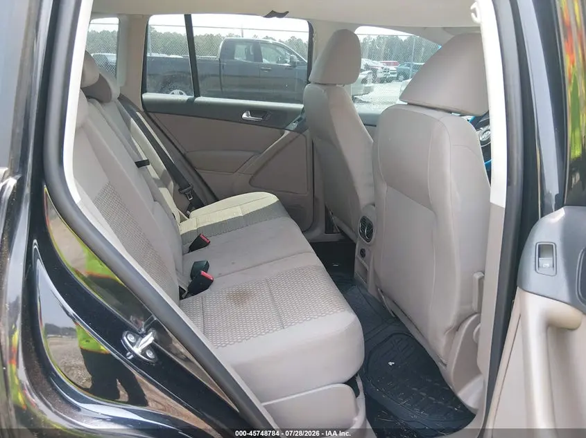2011 VOLKSWAGEN TIGUAN S