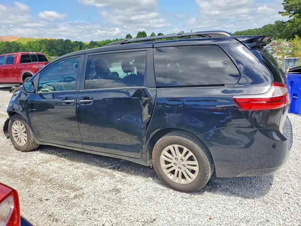 2017 TOYOTA SIENNA XLE 8-PASSENGER  