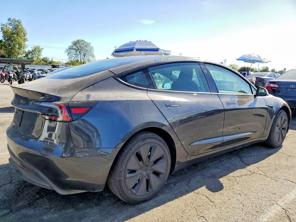 2025 TESLA MODEL 3   