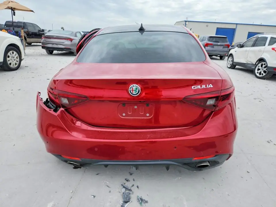 2017 ALFA ROMEO GIULIA TI  