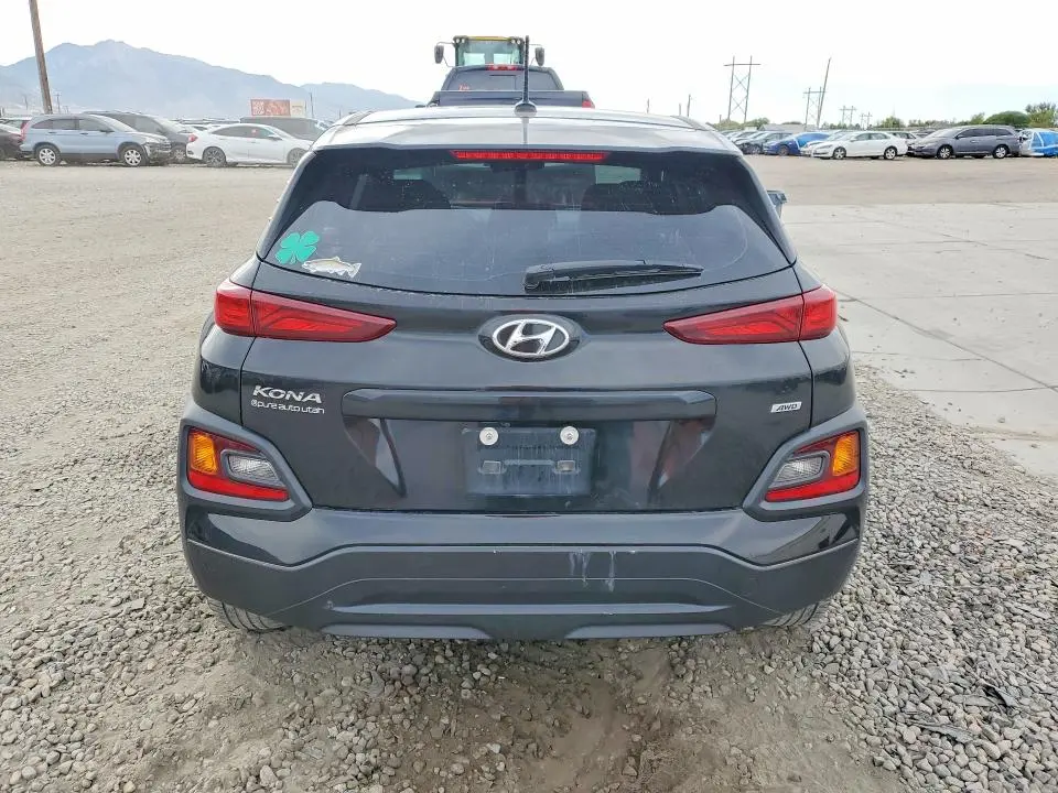 2021 HYUNDAI KONA SE  