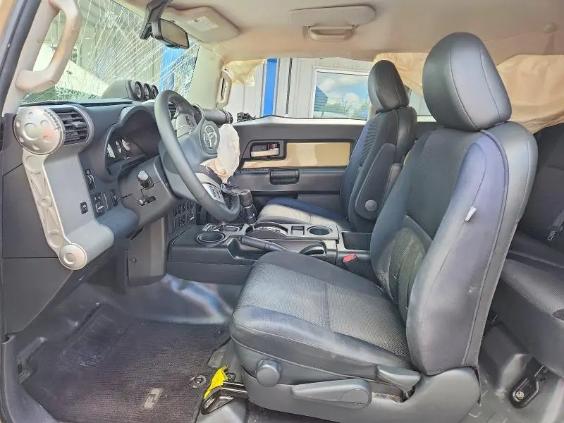 2012 TOYOTA FJ CRUISER BASE  