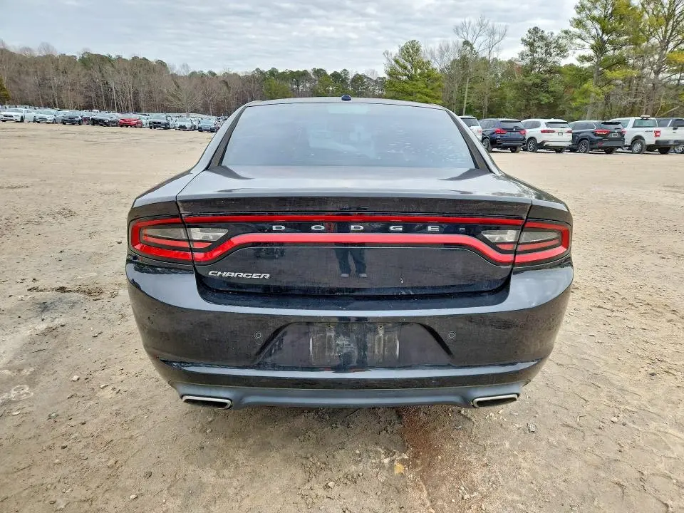 2015 DODGE CHARGER SE  