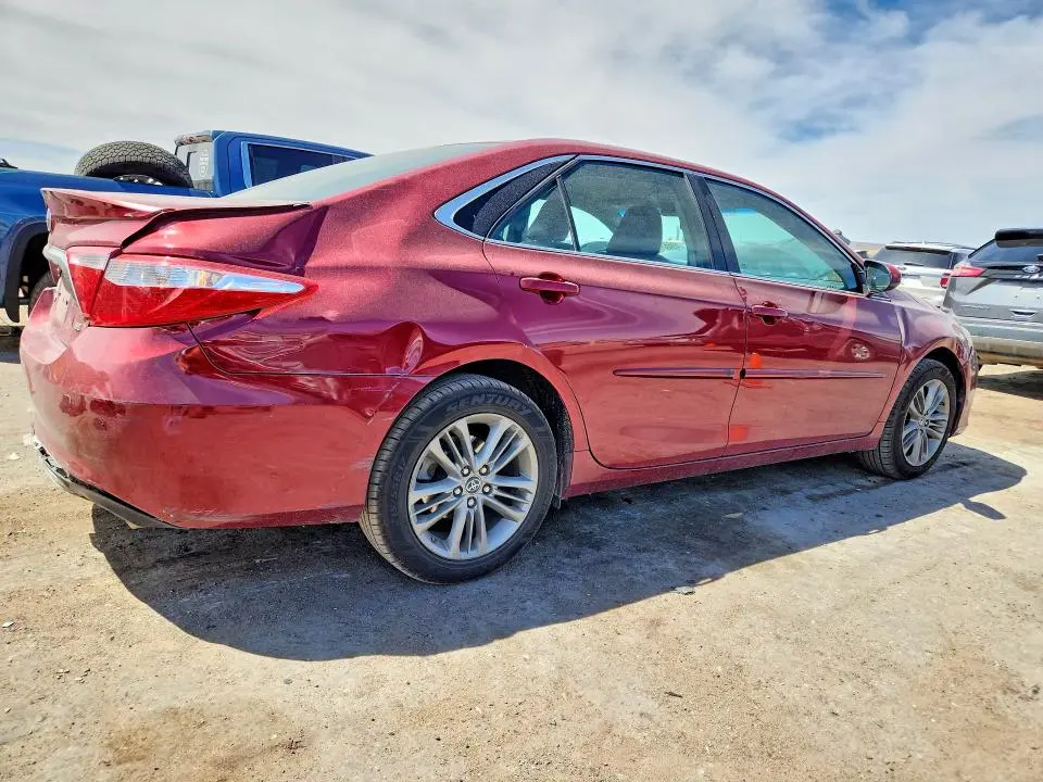 2017 TOYOTA CAMRY SE  