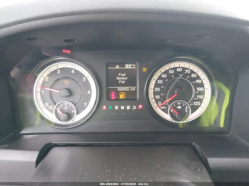 2017 RAM 1500 EXPRESS  4X2 6'4 BOX