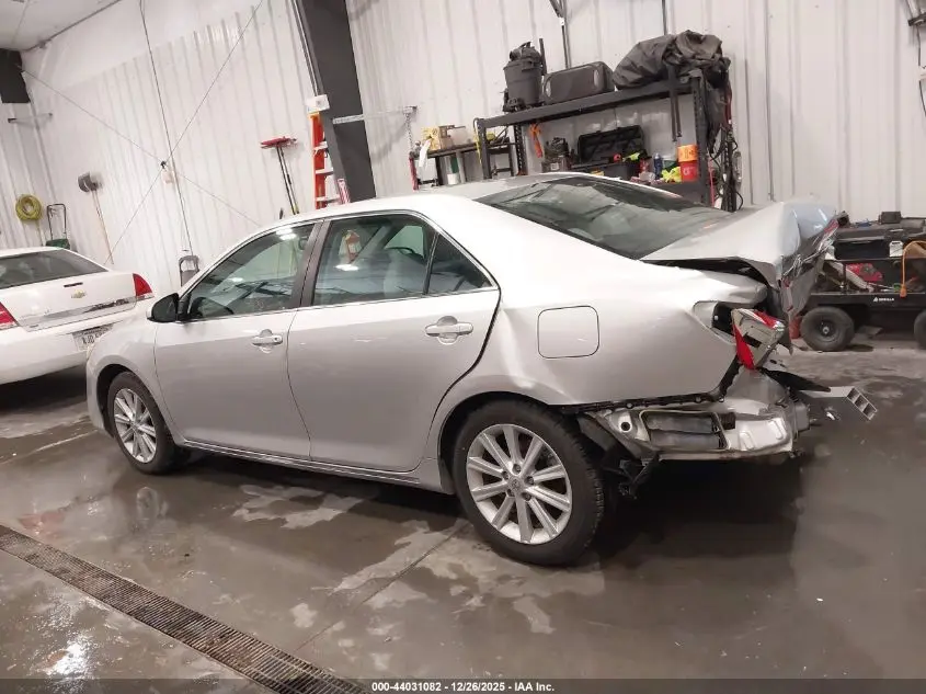 2013 TOYOTA CAMRY XLE