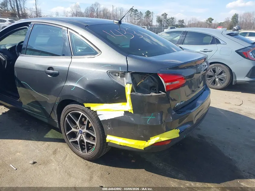 2017 FORD FOCUS SE