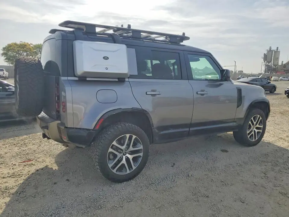 2023 LAND ROVER DEFENDER 110 X-DYNAMIC SE  