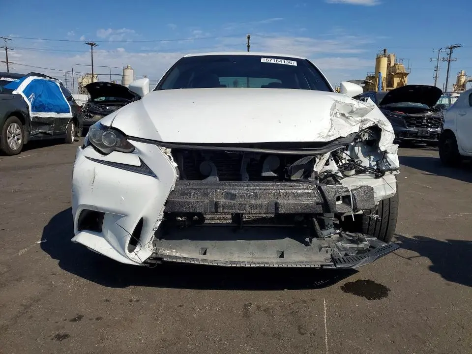 2016 LEXUS IS 200T  