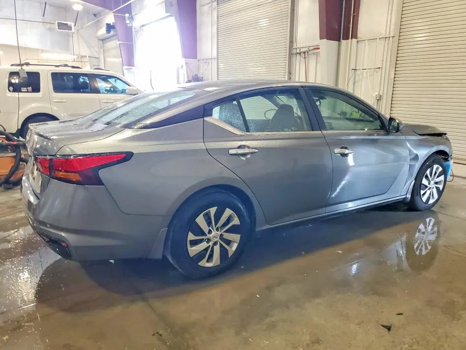 2022 NISSAN ALTIMA S  