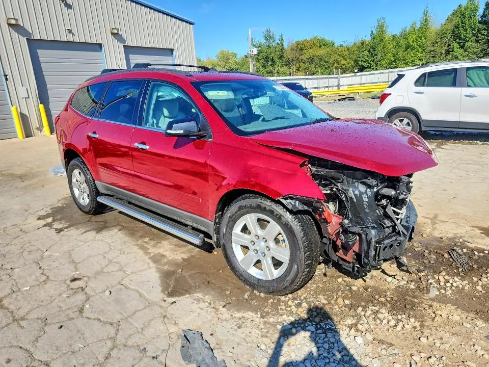 2012 CHEVROLET TRAVERSE LT  