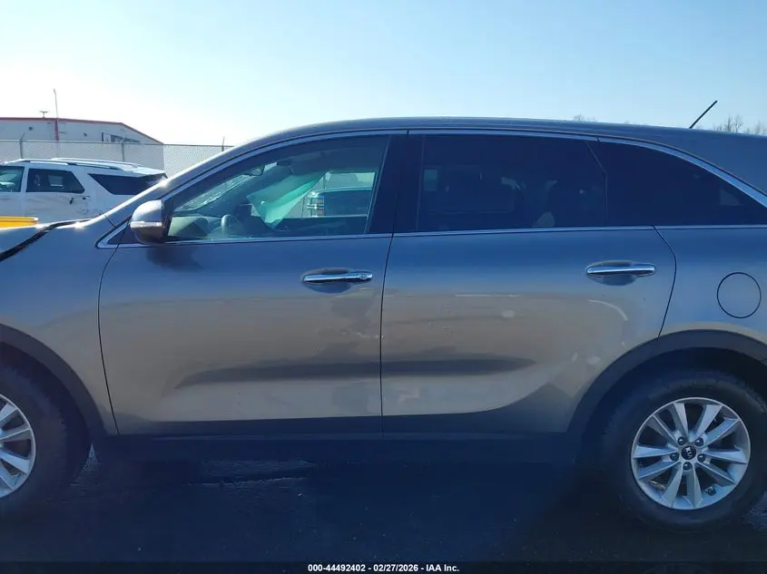 2019 KIA SORENTO 2.4L LX