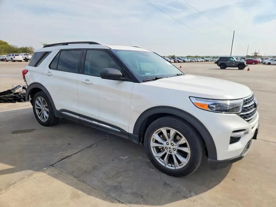 2021 FORD EXPLORER XLT  