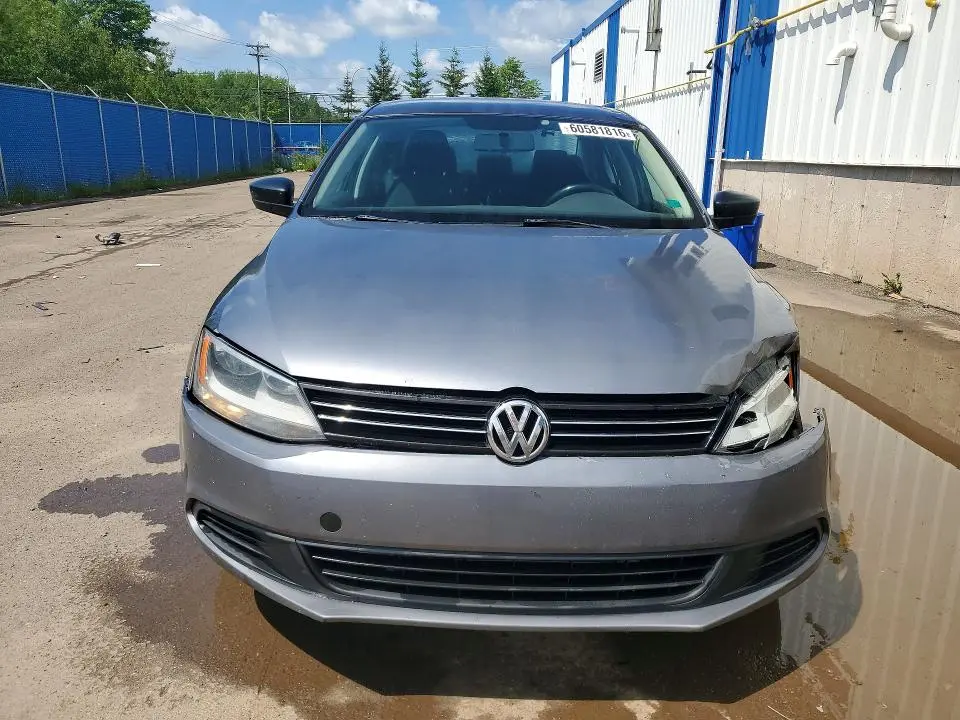 2013 VOLKSWAGEN JETTA BASE  