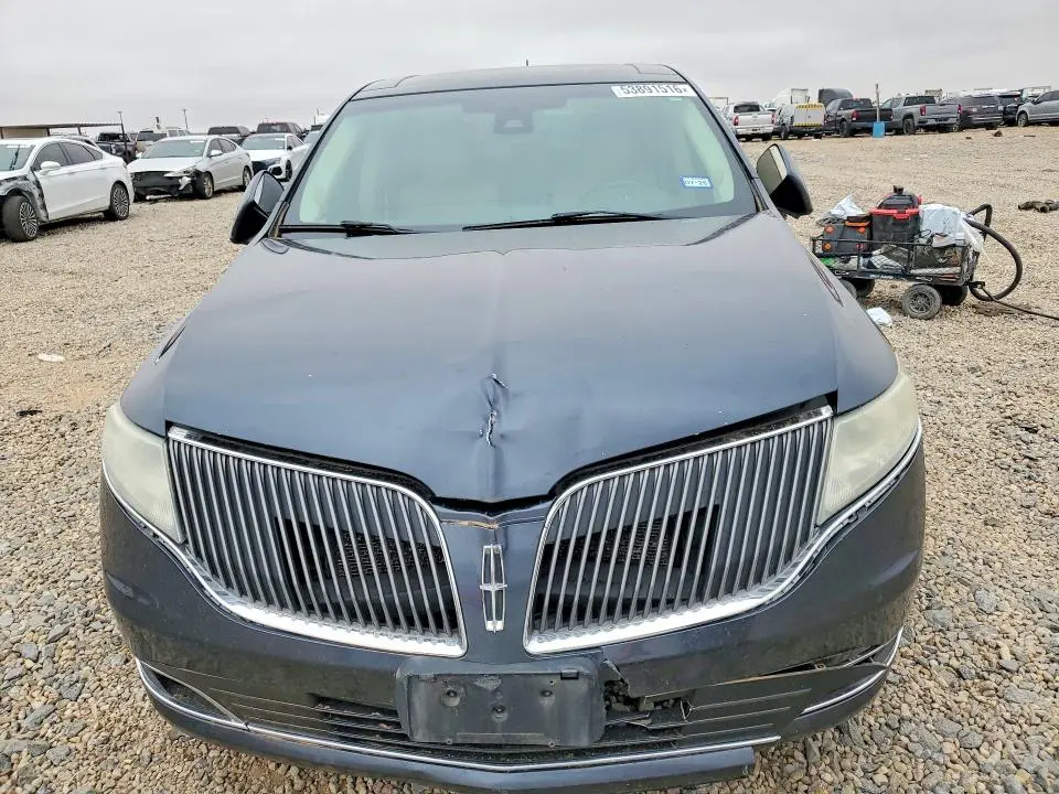 2013 LINCOLN MKT   