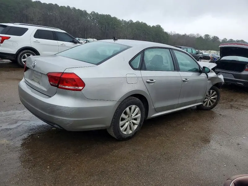 2012 VOLKSWAGEN PASSAT S  