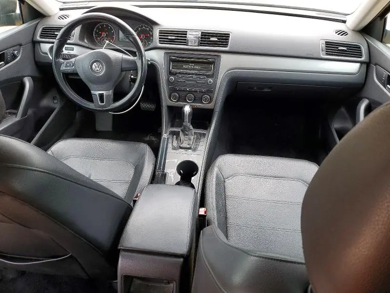 2015 VOLKSWAGEN PASSAT S  