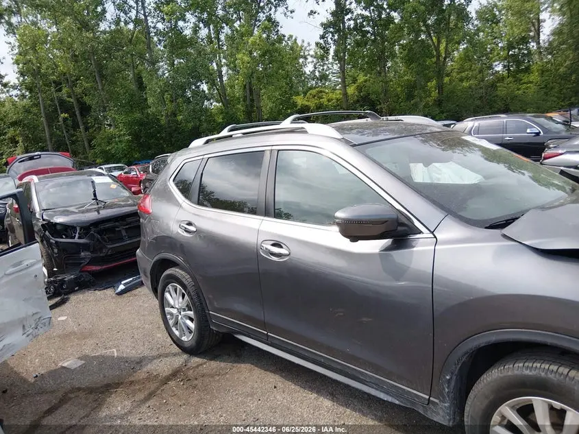 2017 NISSAN ROGUE SV