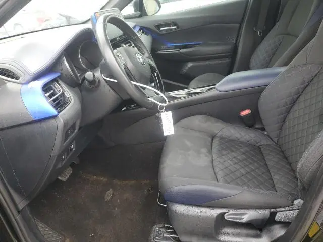 2020 TOYOTA C-HR XLE  