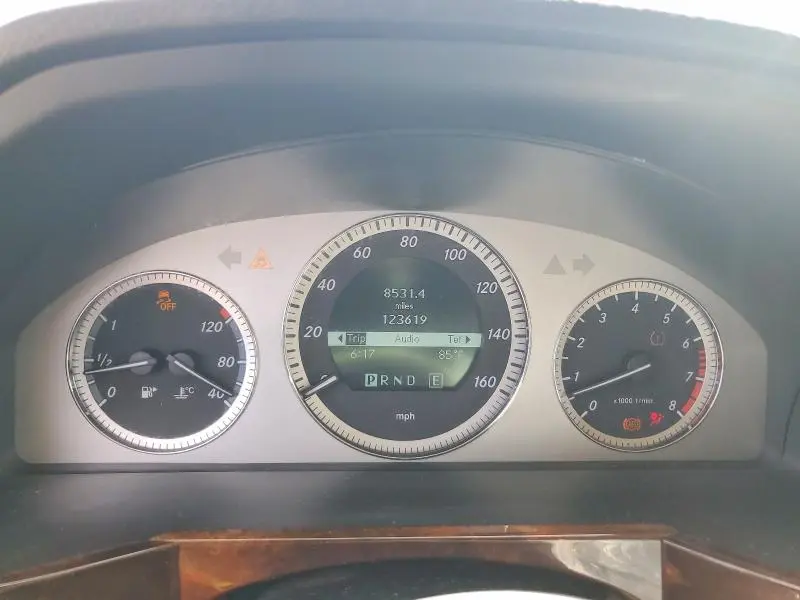 2011 MERCEDES-BENZ GLK 350  