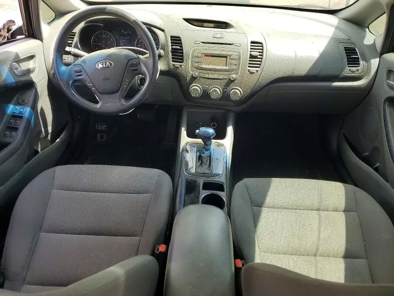 2017 KIA FORTE LX  
