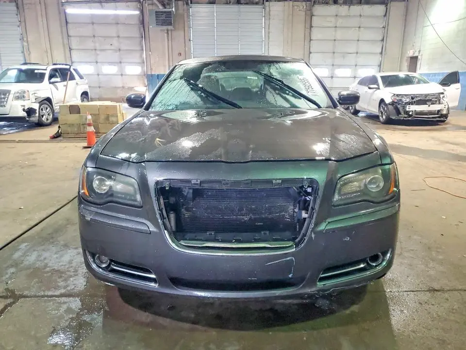 2013 CHRYSLER 300   