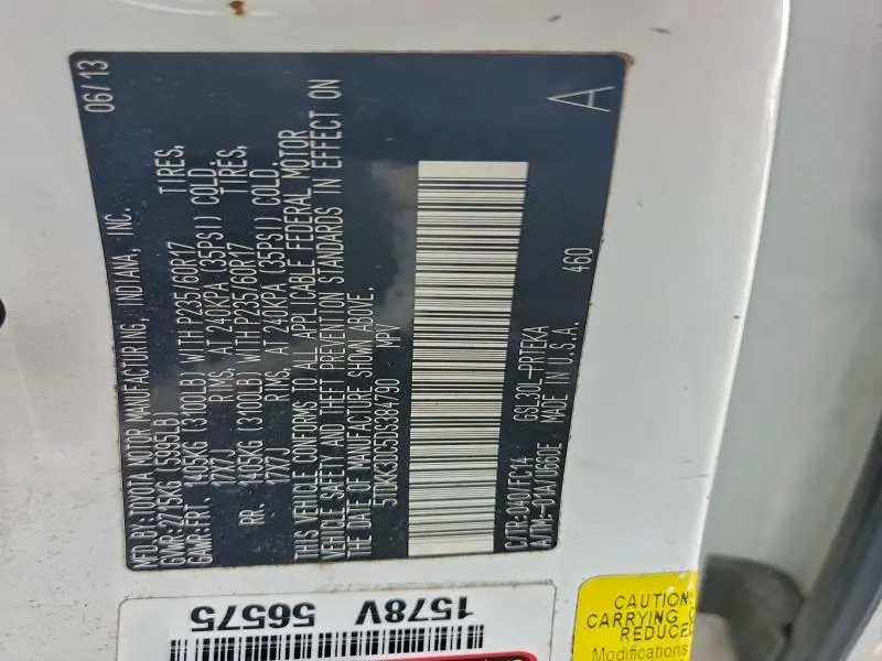 2013 TOYOTA SIENNA LE  