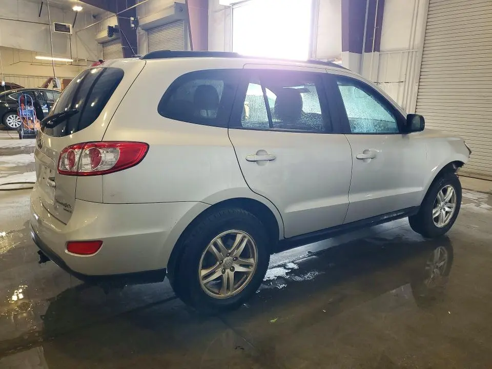 2011 HYUNDAI SANTA FE GLS  