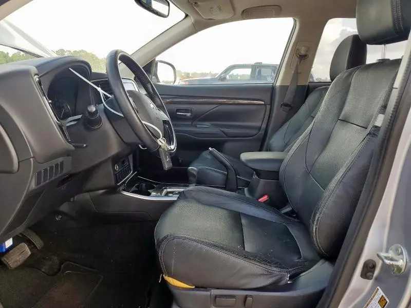 2017 MITSUBISHI OUTLANDER SE  