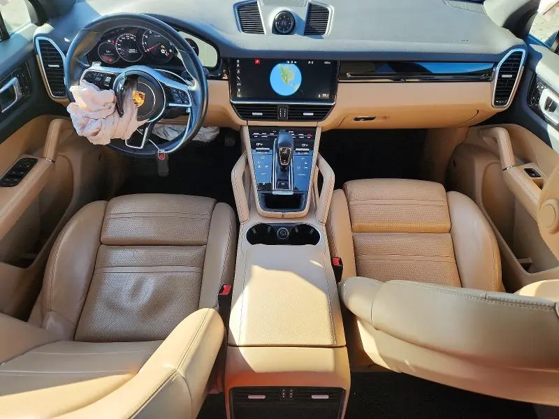 2020 PORSCHE CAYENNE   