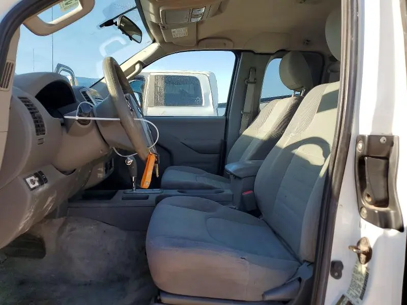 2015 NISSAN FRONTIER S  