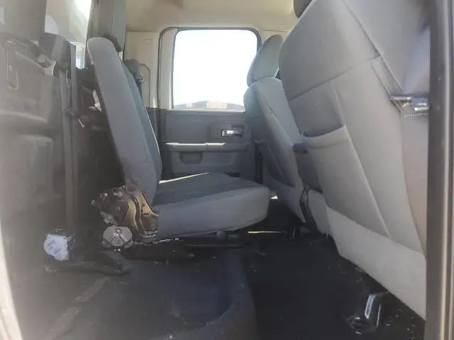 2016 RAM 1500 SLT  