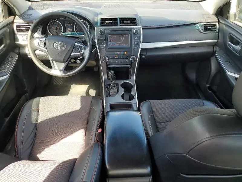 2017 TOYOTA CAMRY SE  