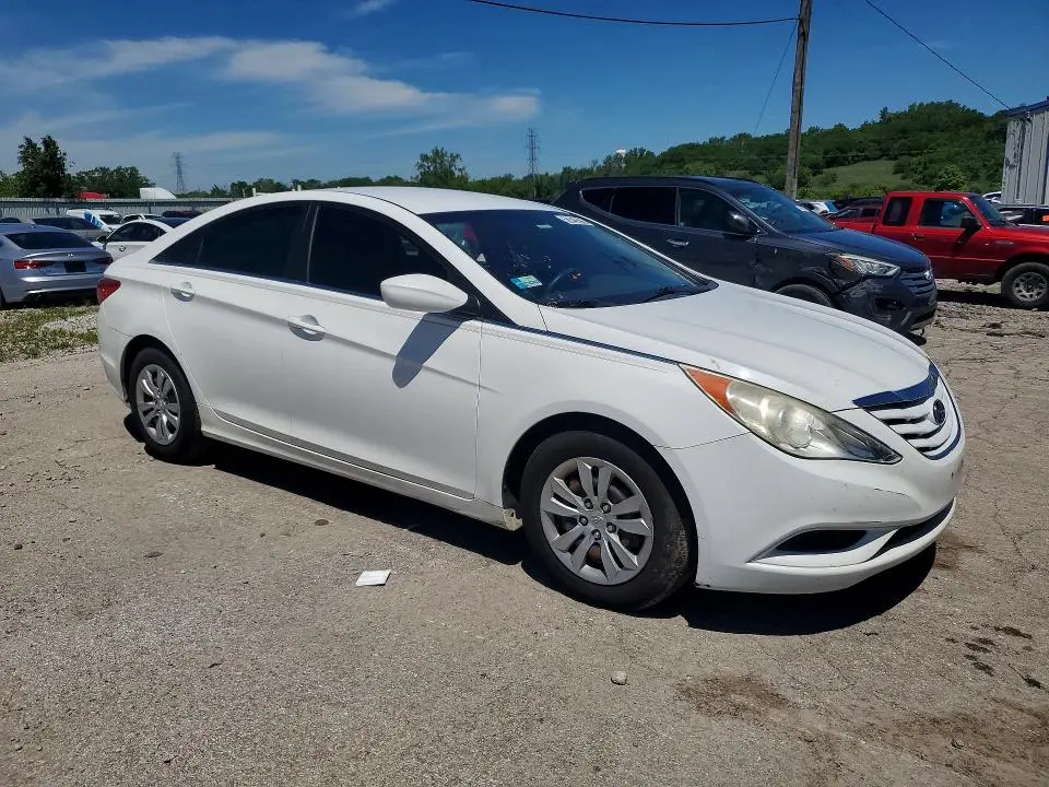 2011 HYUNDAI SONATA GLS  