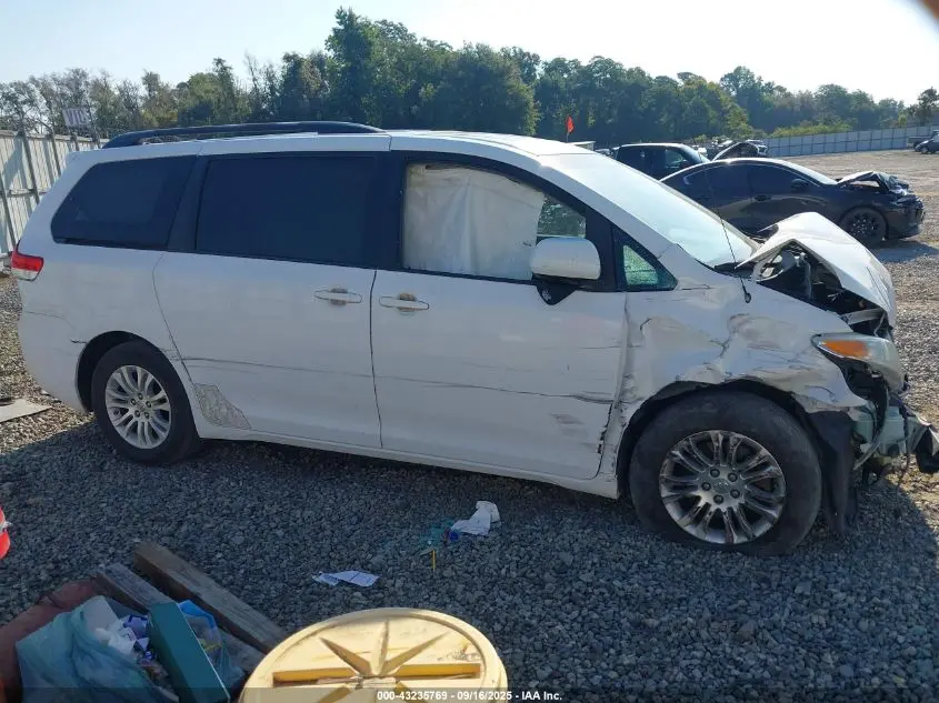 2014 TOYOTA SIENNA XLE V6 8 PASSENGER