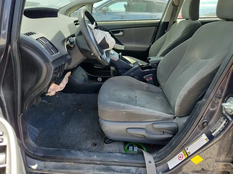 2013 TOYOTA PRIUS THREE  