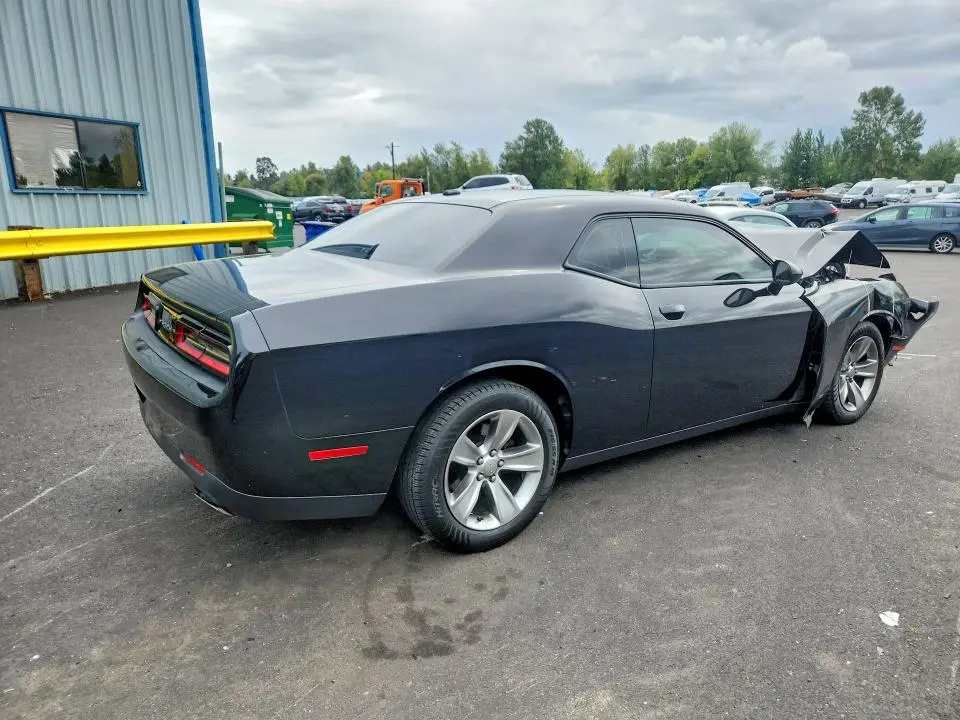 2015 DODGE CHALLENGER SXT  