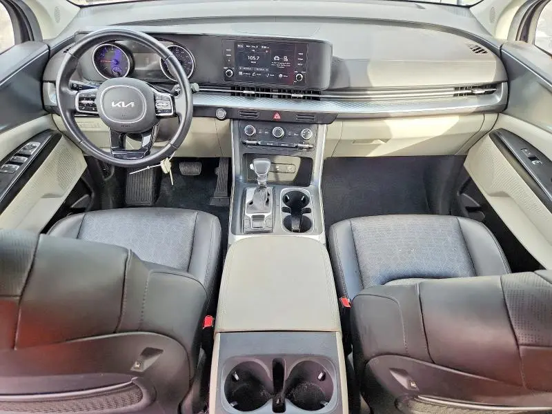 2024 KIA CARNIVAL LX  