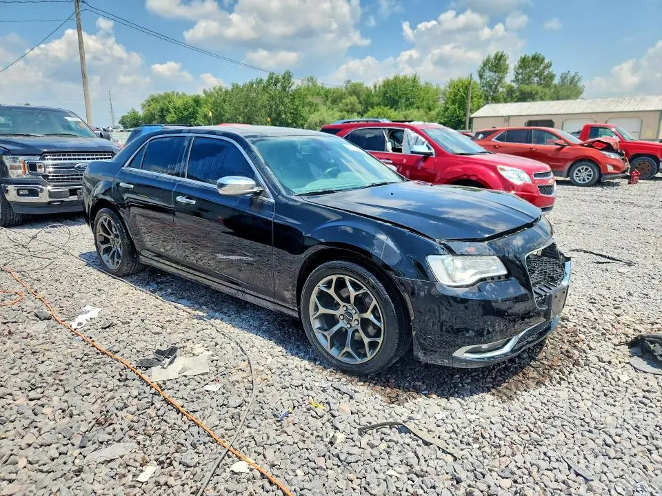 2017 CHRYSLER 300C   