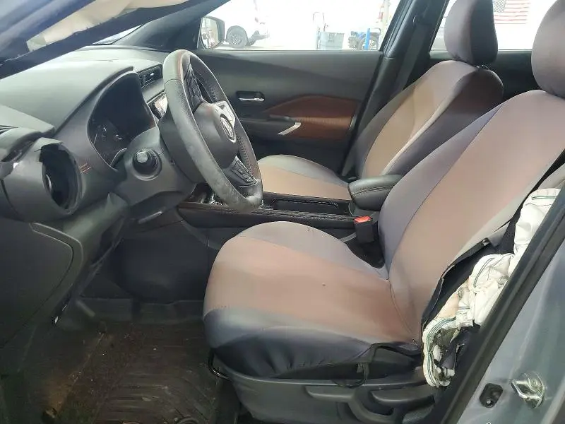 2022 NISSAN KICKS SR  
