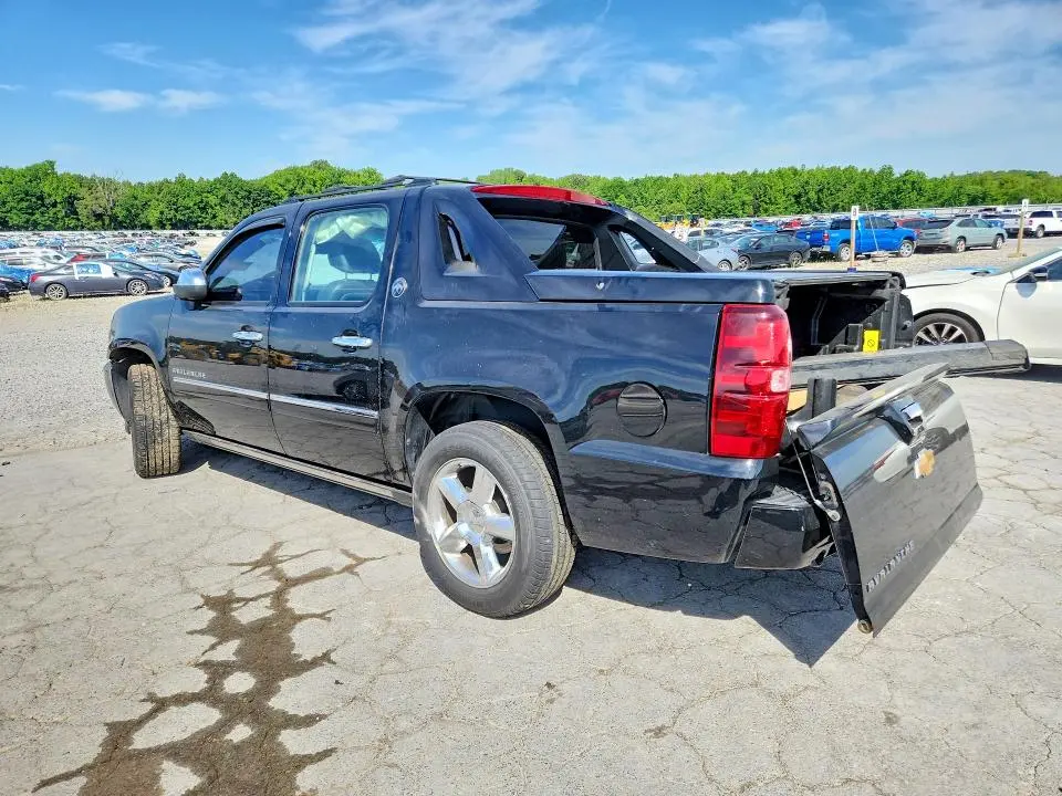 2013 CHEVROLET AVALANCHE LTZ  