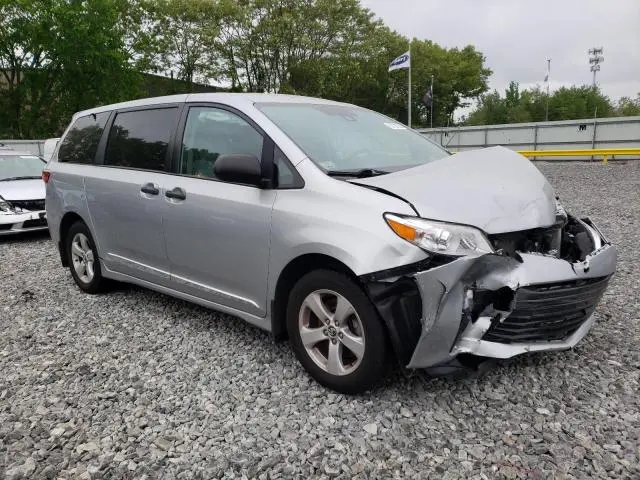 2020 TOYOTA SIENNA L  